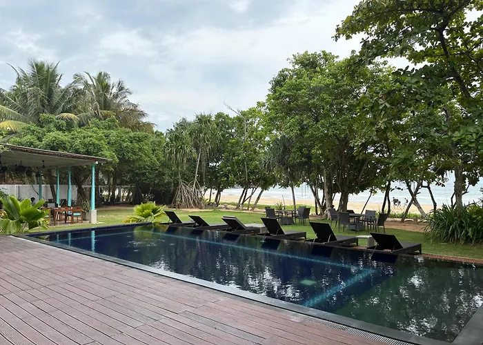 Villa Talay - 5 Bedroom Beachfront Villa